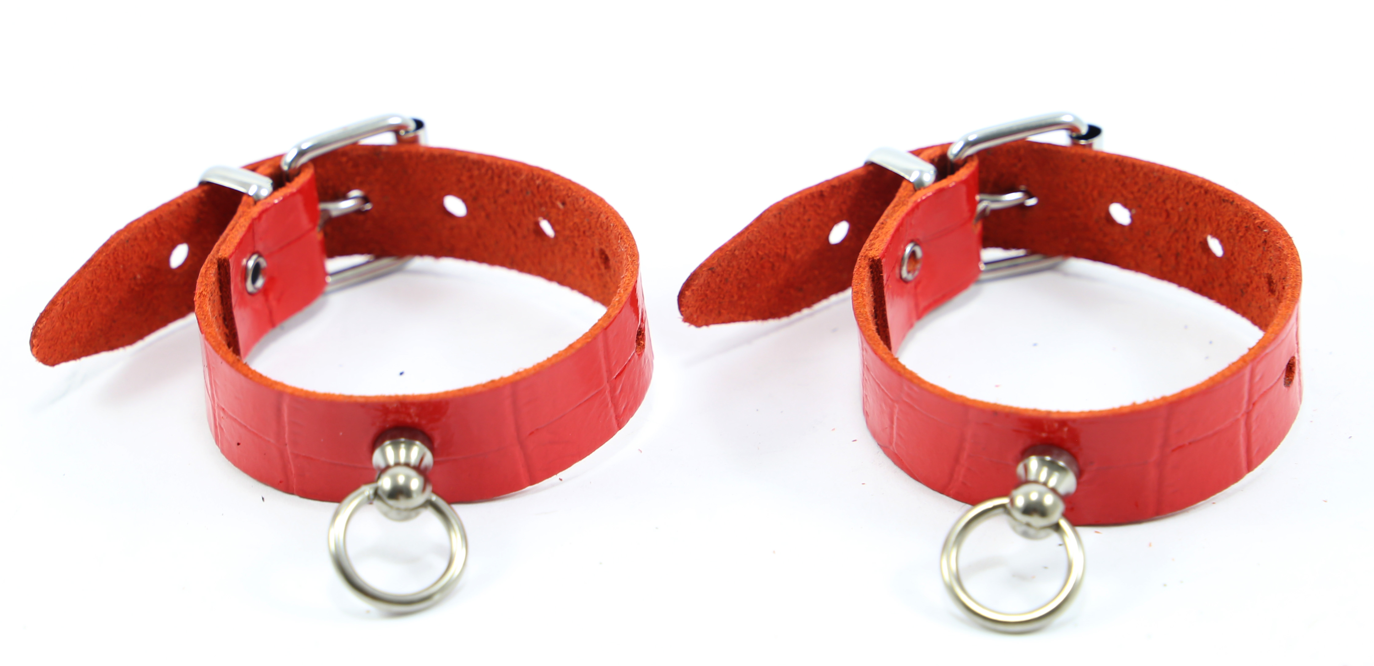 Lack Kroko Handfessel mit O-Ring Rot