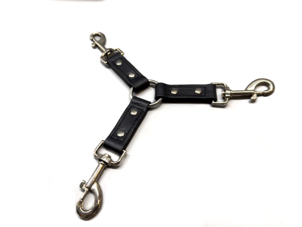 LEDER FESSELNDES - Hogtie 3-Straps Leder mit Nieten und Karabiner